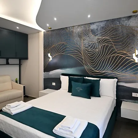 Plaza Luxury
