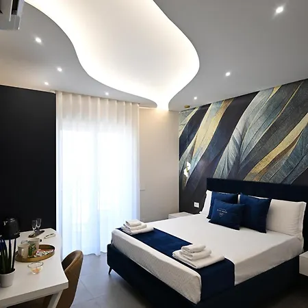 Plaza Luxury Bed & Breakfast 4*