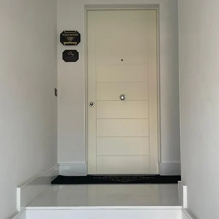 Plaza Luxury Bed & Breakfast